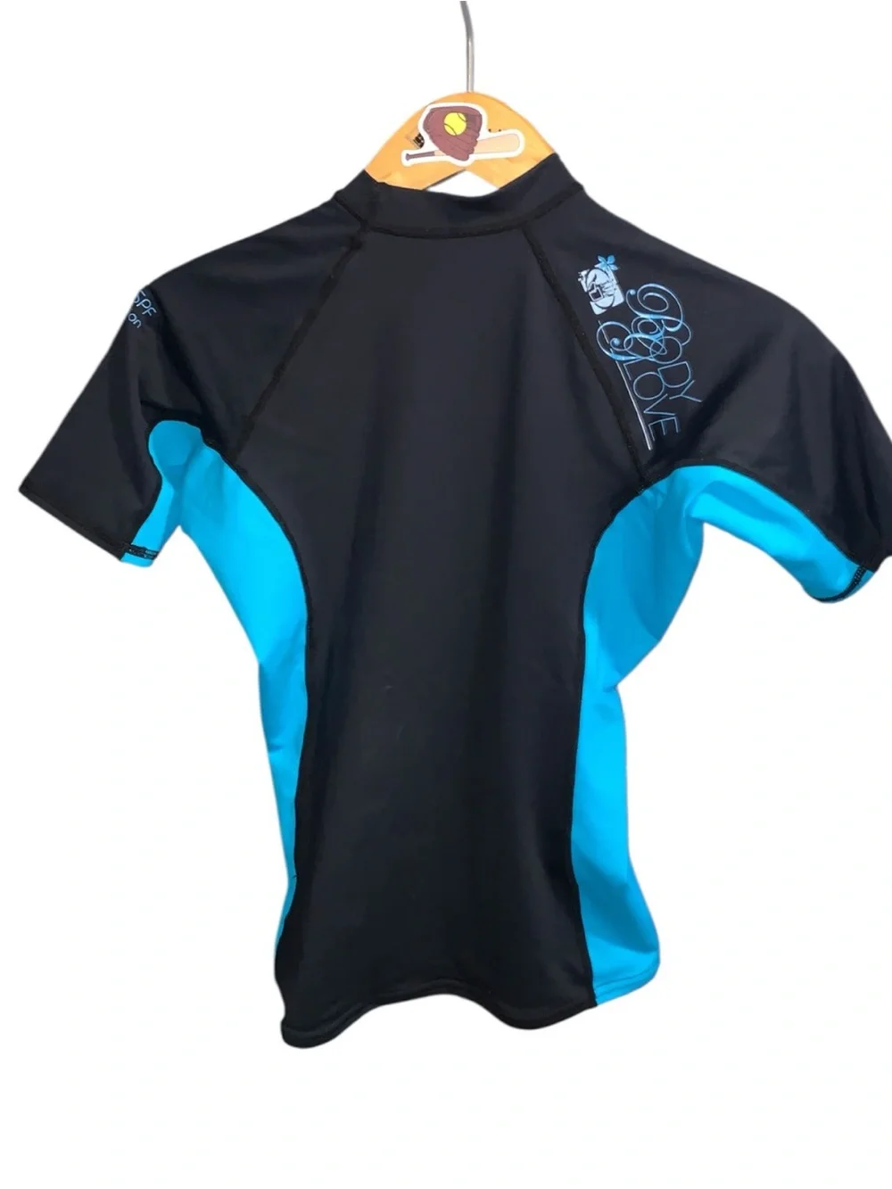 Aura body glove